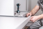 7 astuces pour un aménagement de dressing en bois fonctionnel
